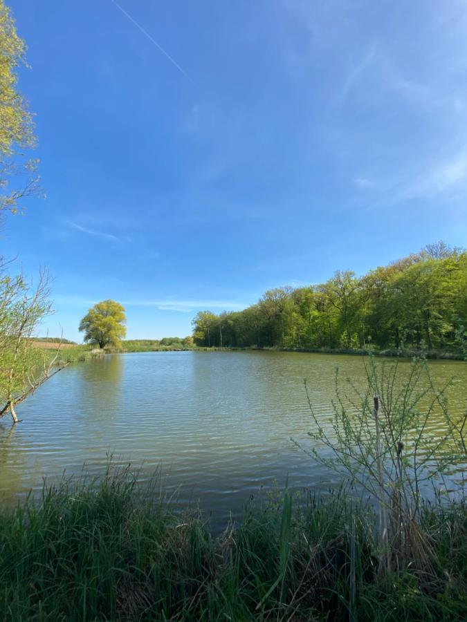 L Oree Du Bois Moncheux Exteriér fotografie